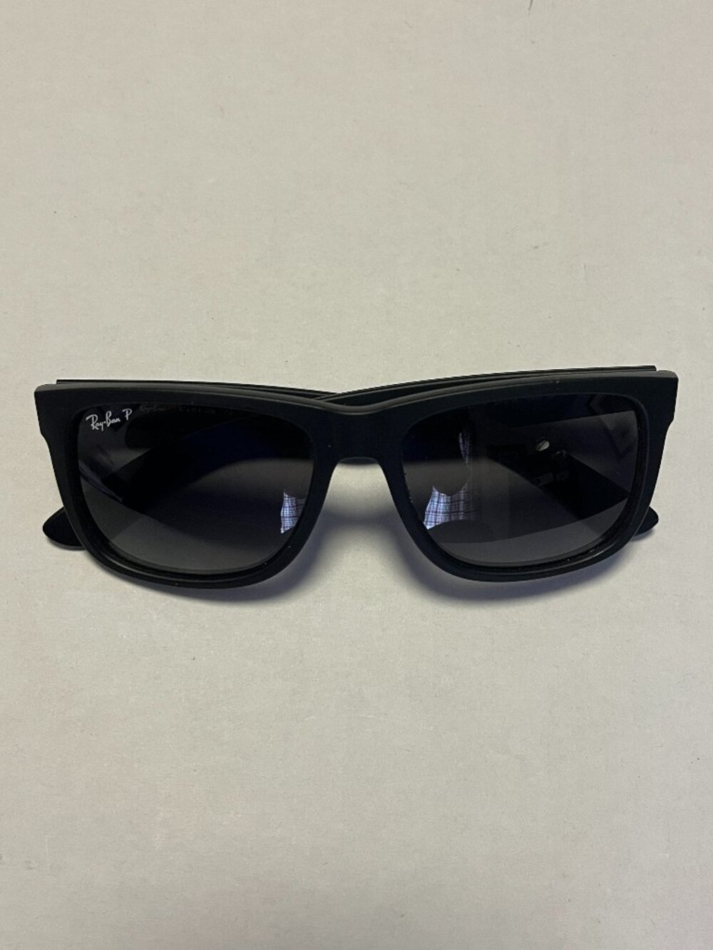 RAY-BAN Justin RB4165 Matte Black Polarized Unisex Sunglasses